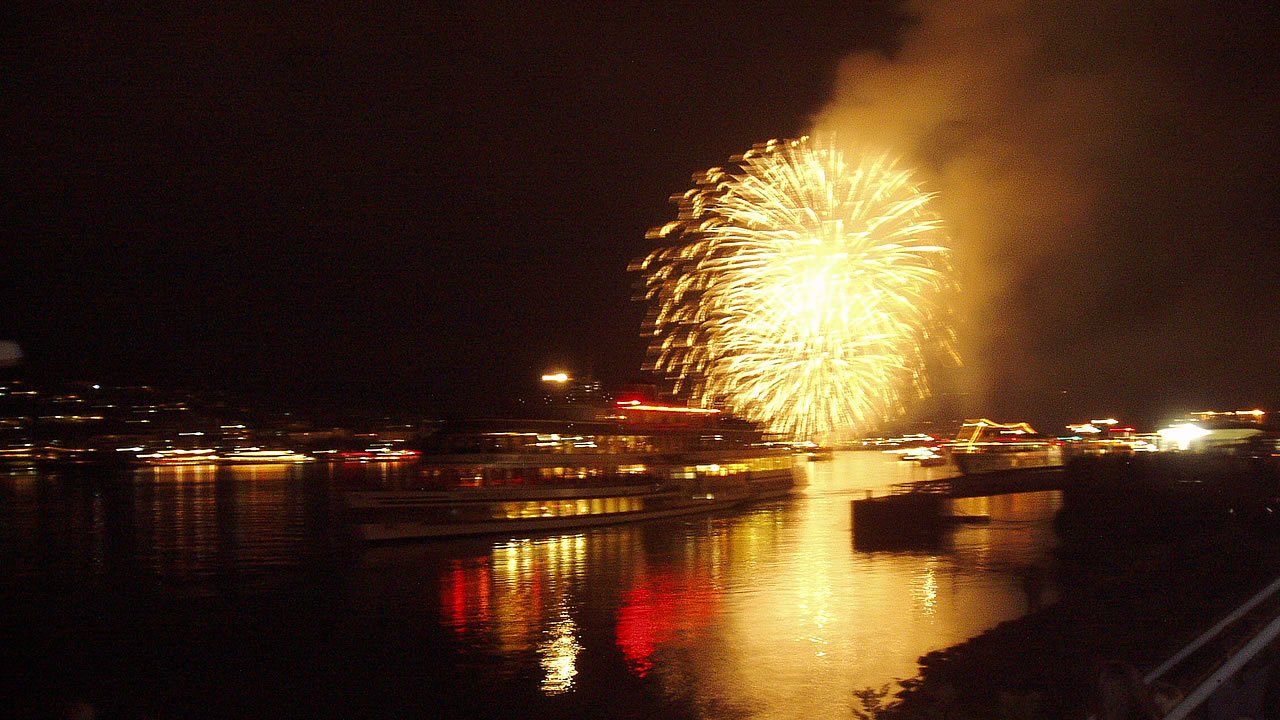 Rhein in Flammen