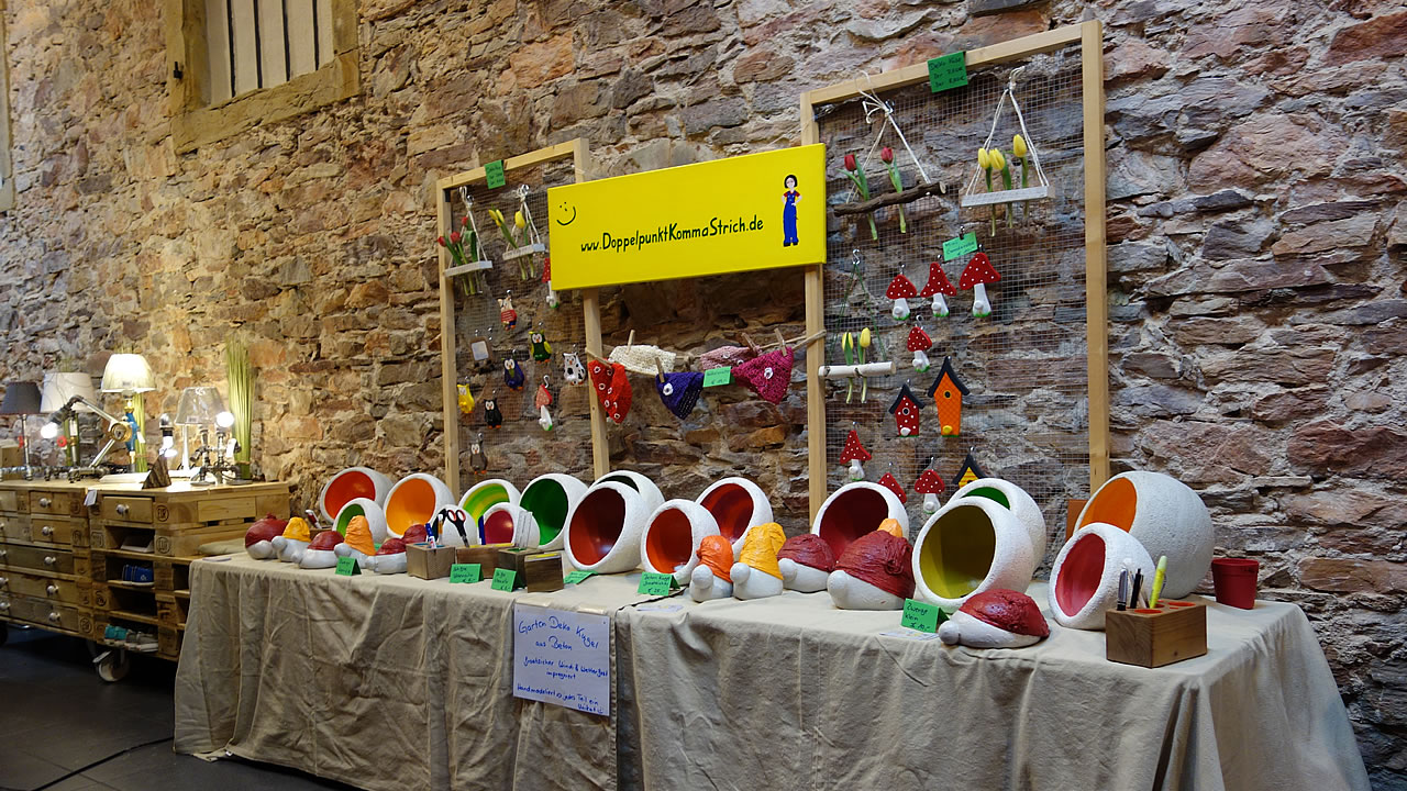Frühlingsmarkt an und in der Brentanoscheune