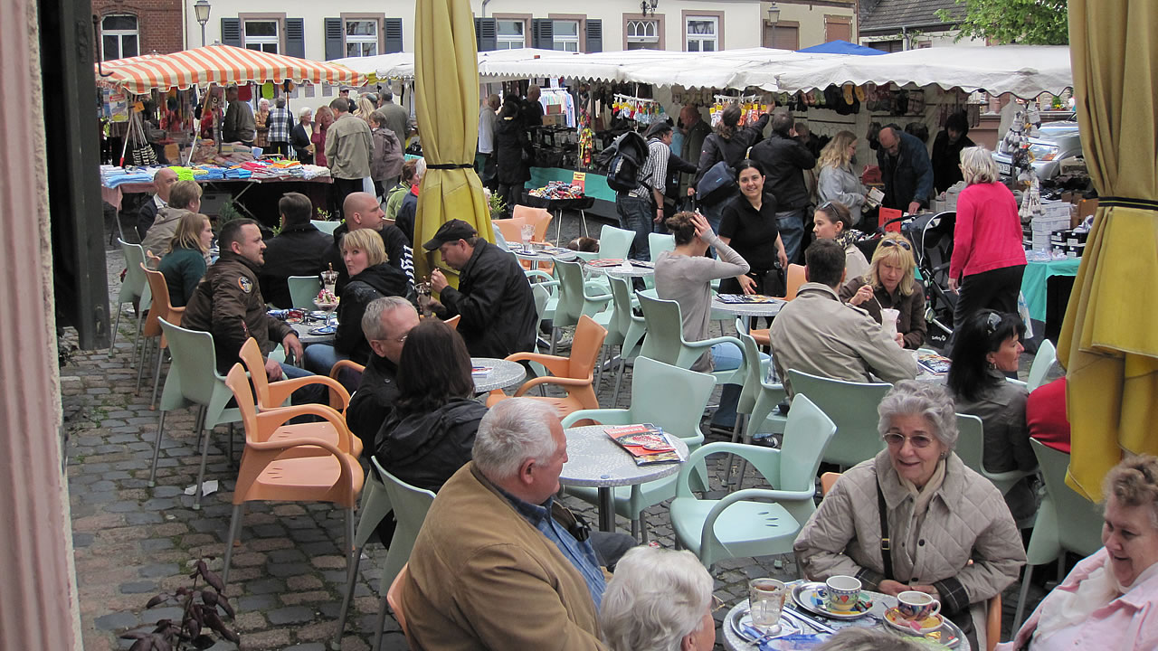 Oestricher Dippemarkt