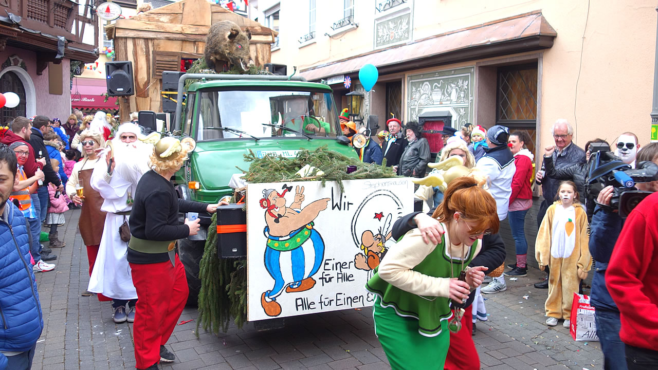 Rosenmontagsumzug in Assmannshausen