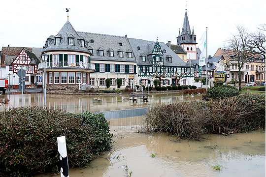 Hochwasser am Rhein